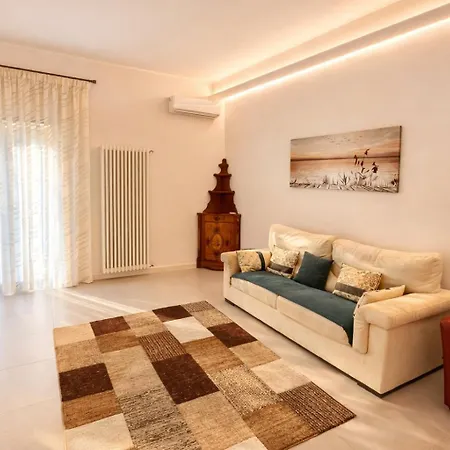 Apartment Giardino Lussemburgo, Elegante E Confortevole Tra Mondello E Il Centro Storico Di